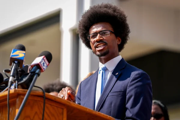 251006-Justin-Pearson-ew-1204p-227cb6